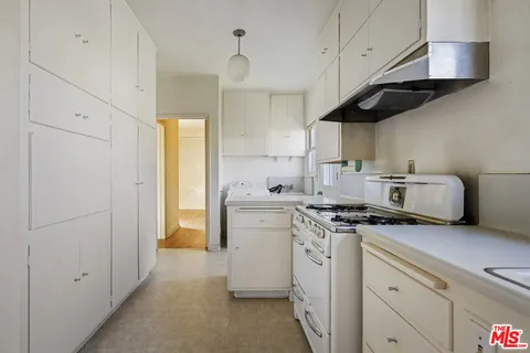 $999,000 | 2105 Ames Street, Los Angeles, CA 90027