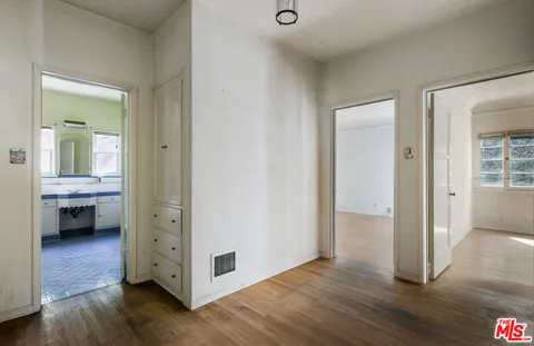 $999,000 | 2105 Ames Street, Los Angeles, CA 90027