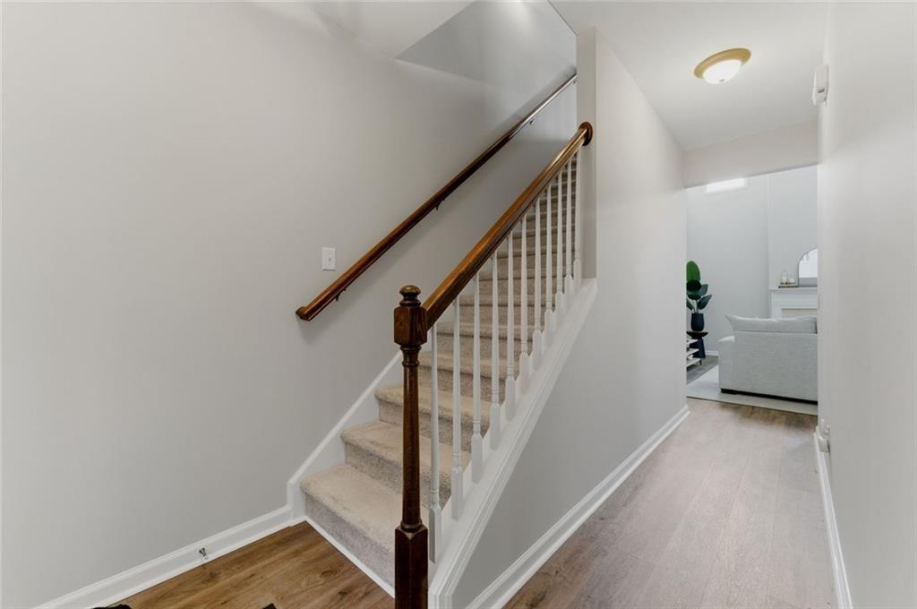 1142 Lake Point Way Suwanee, GA 30024 - Photo 19 of 31