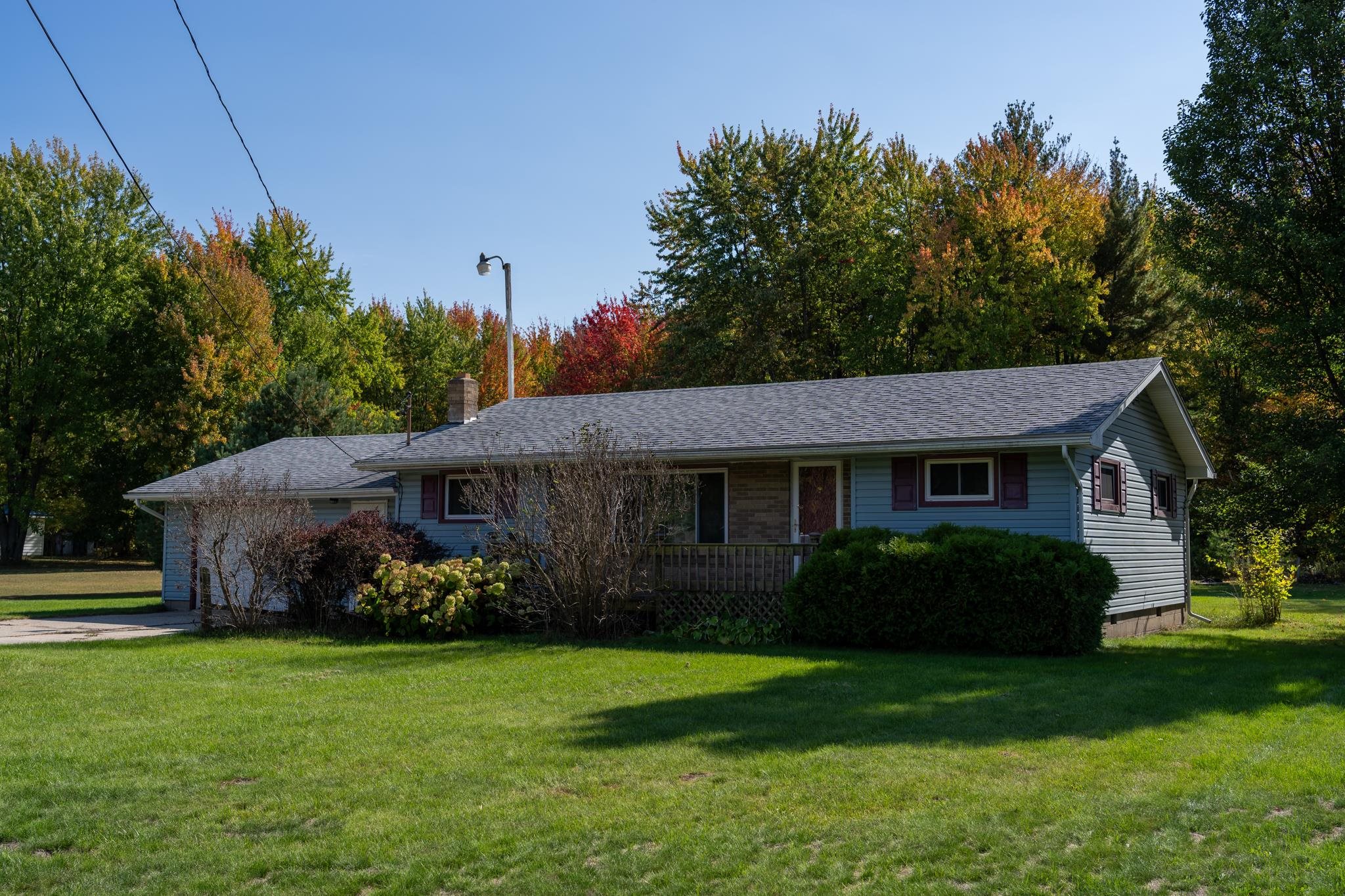 8476 East Pickard Road Mount Pleasant, MI 48858 - Photo 3 of 33 1951498-332c5b82-2d55-46ac-9cf9-69f6660ab7ae.JPG