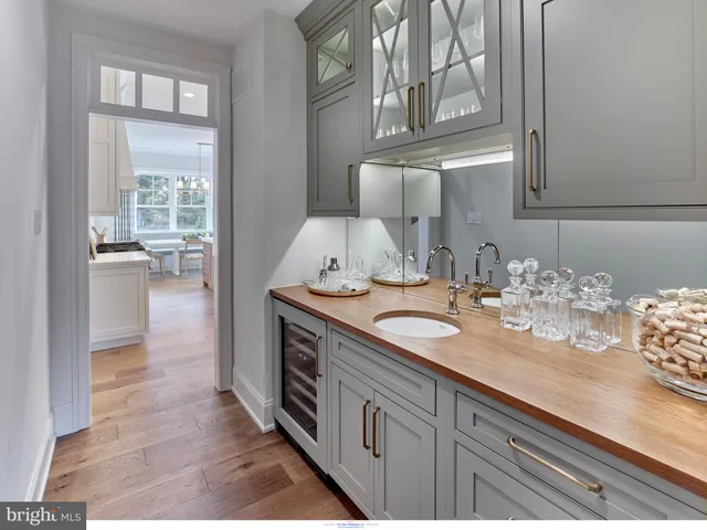 $2,250,000 | 204 Walnut Tree Lane, Malvern, PA 19355