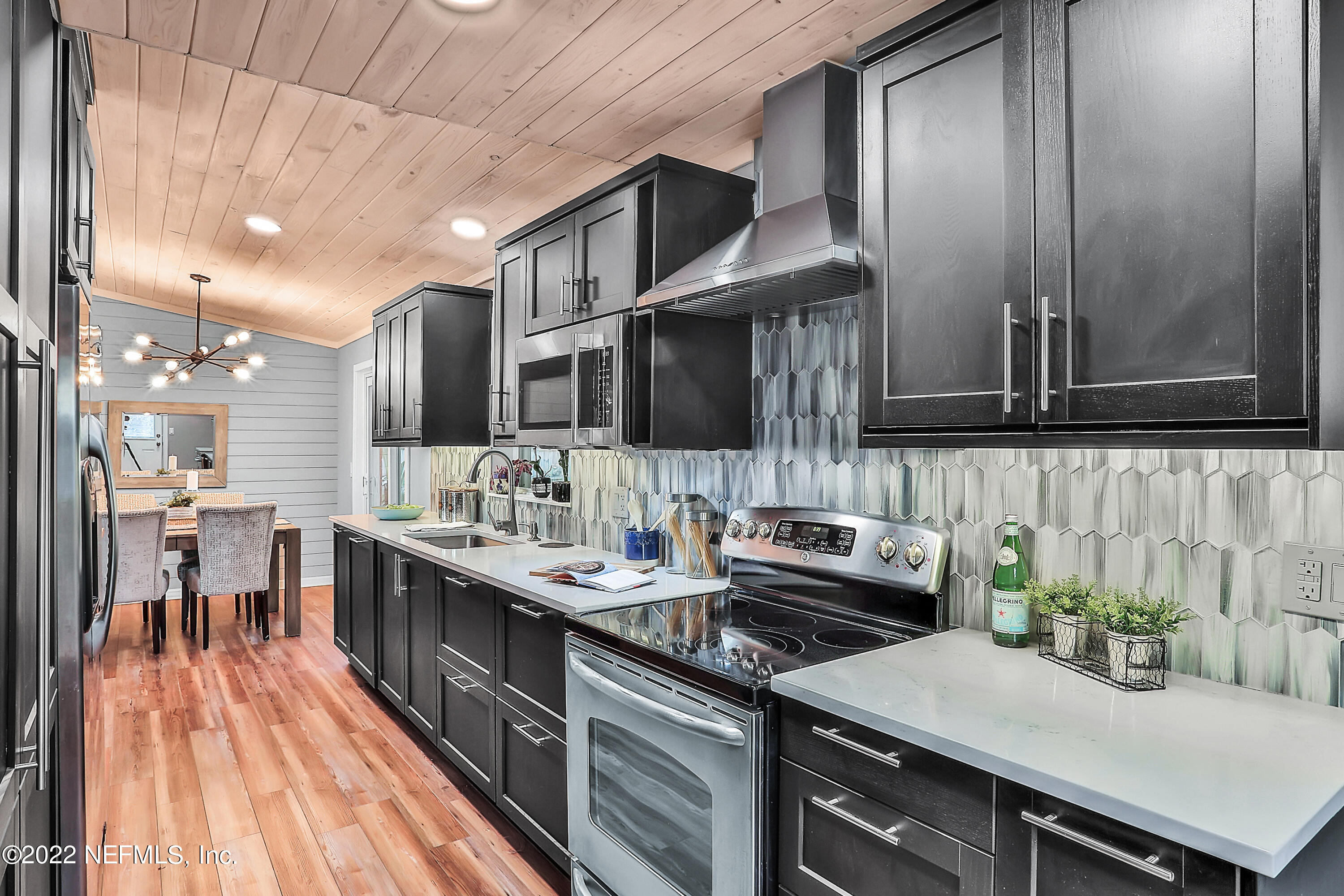 3518 Eunice Road Jacksonville, FL 32250 - Photo 9 of 32 Stainless steel appliances