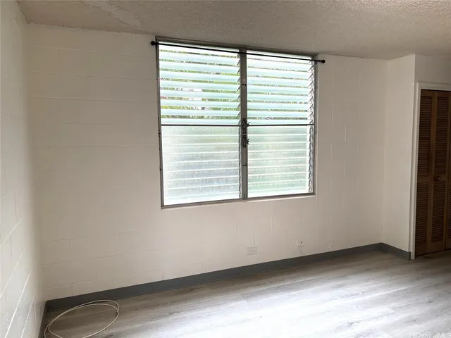 $1,600 | 1521 Halekula Way, Unit 206, Honolulu, HI 96822