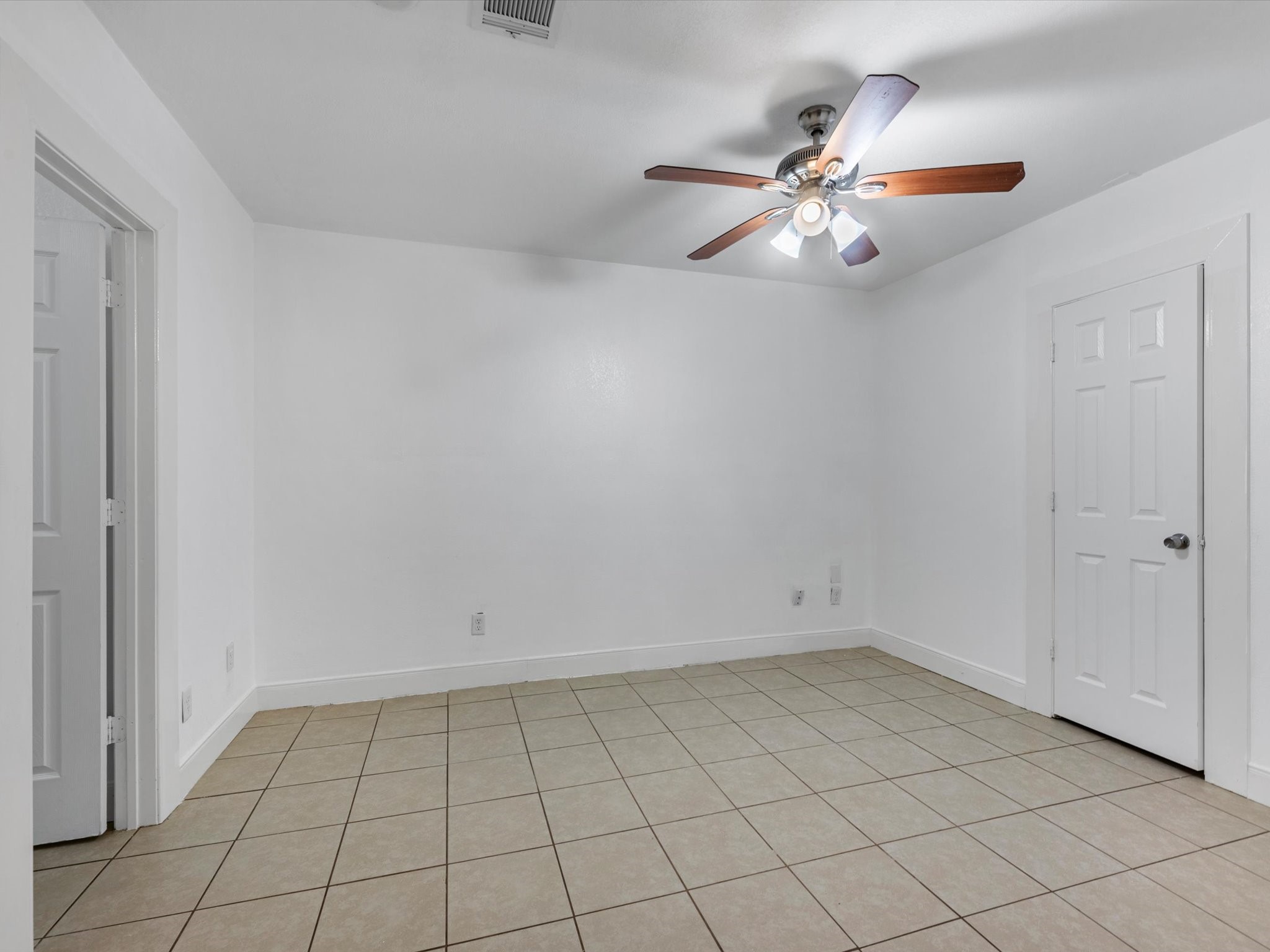 838 Rosewick Street Houston, TX 77015 - Photo 4 of 12