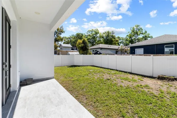 $3,500 | 122 West Sligh Avenue, Tampa, FL 33604