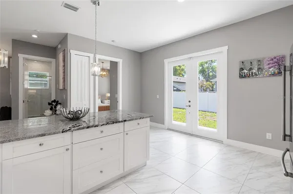 $3,500 | 122 West Sligh Avenue, Tampa, FL 33604