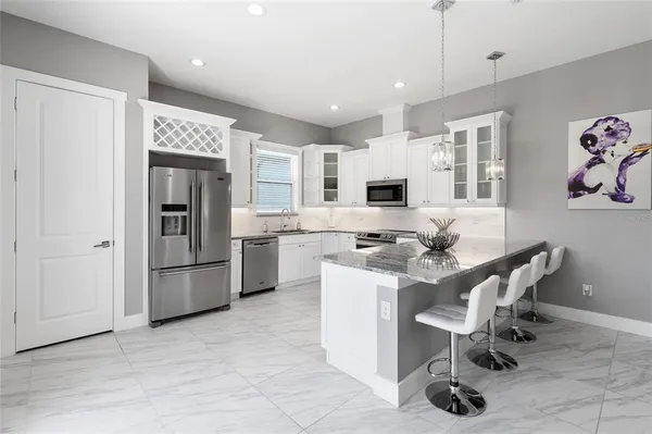 $3,500 | 122 West Sligh Avenue, Tampa, FL 33604