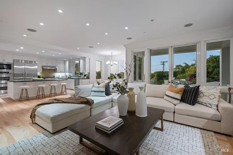 $3,500,000 | 5 Warren Court, Tiburon, CA 94920