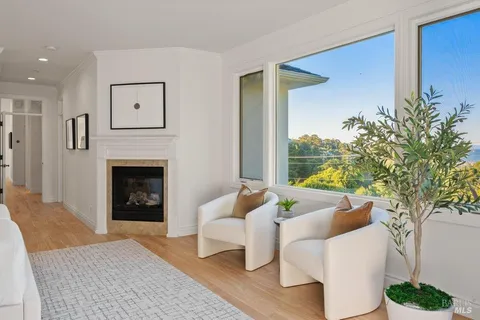 $3,500,000 | 5 Warren Court, Tiburon, CA 94920