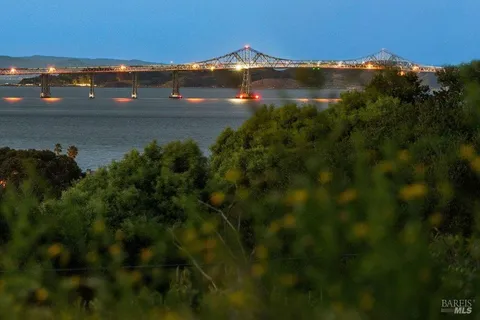 $3,500,000 | 5 Warren Court, Tiburon, CA 94920