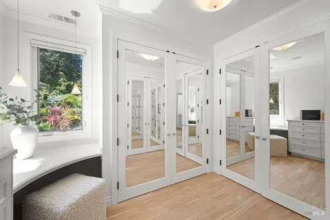 $3,500,000 | 5 Warren Court, Tiburon, CA 94920