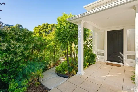 $3,500,000 | 5 Warren Court, Tiburon, CA 94920