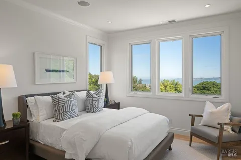 $3,500,000 | 5 Warren Court, Tiburon, CA 94920