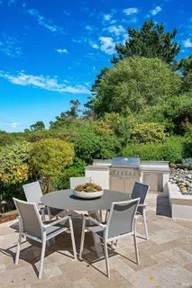 $3,500,000 | 5 Warren Court, Tiburon, CA 94920