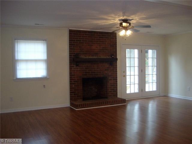 126 Maple King, NC 27021 - Photo 3 of 16 Living Room.