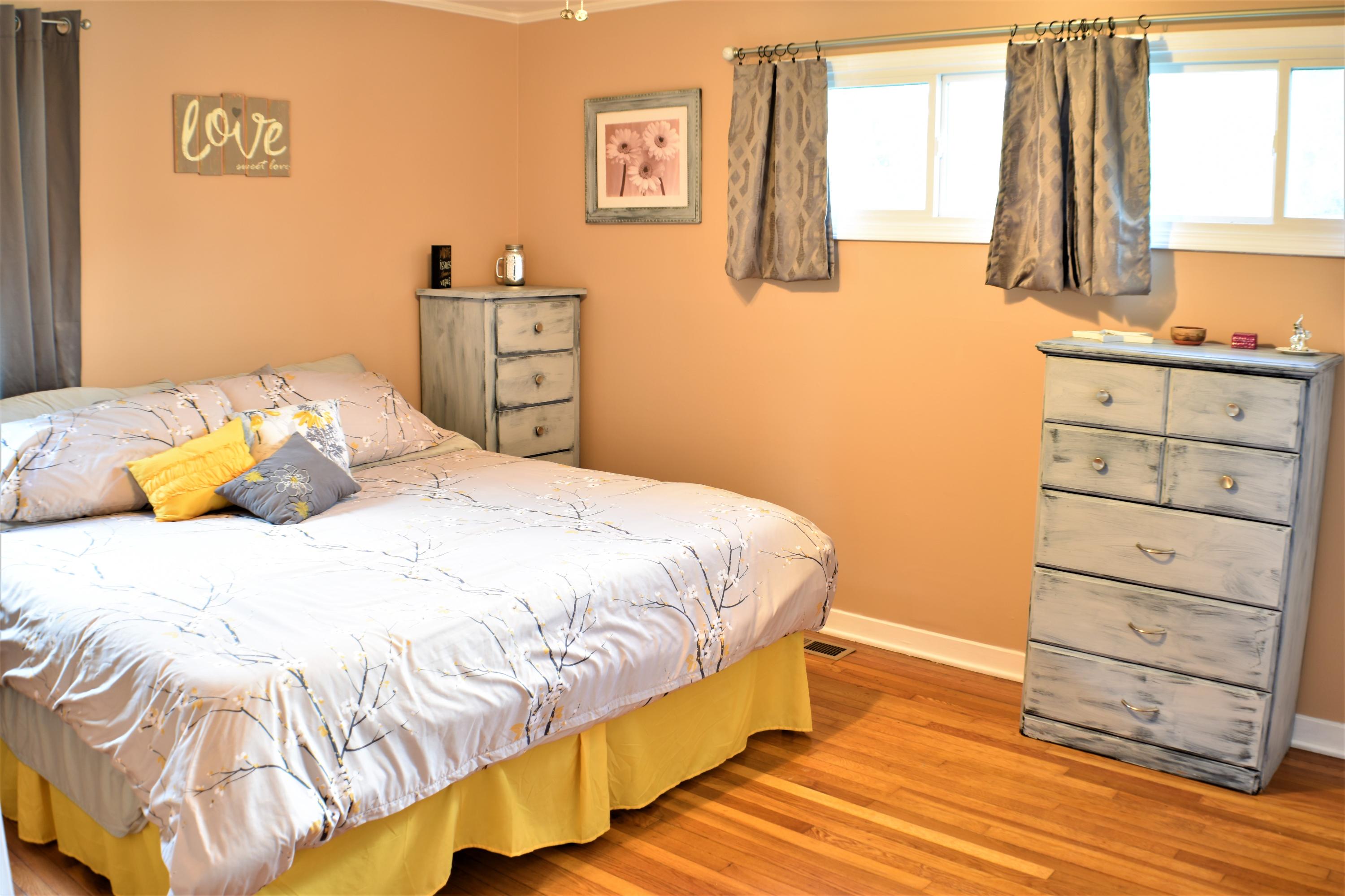 105 East Arrowwood Road Oak Ridge, TN 37830 - Photo 10 of 18 Bedroom 1