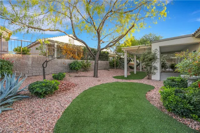 $2,500 | 2130 Fort Halifax Street, Henderson, NV 89052