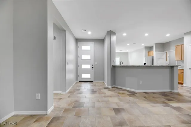 $2,500 | 2130 Fort Halifax Street, Henderson, NV 89052