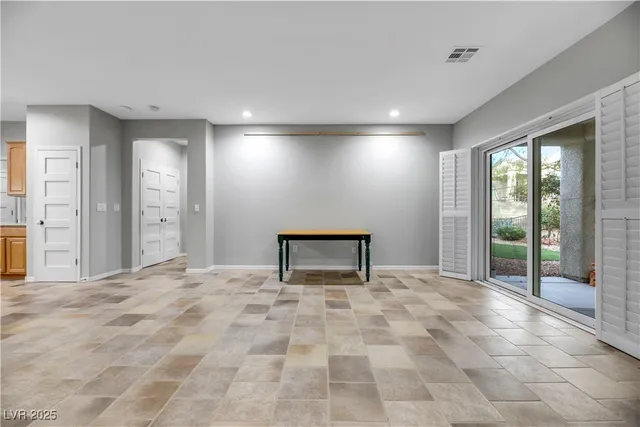 $2,500 | 2130 Fort Halifax Street, Henderson, NV 89052