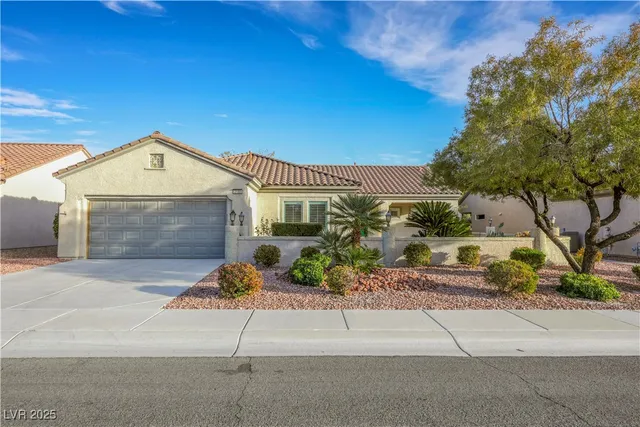 $2,500 | 2130 Fort Halifax Street, Henderson, NV 89052
