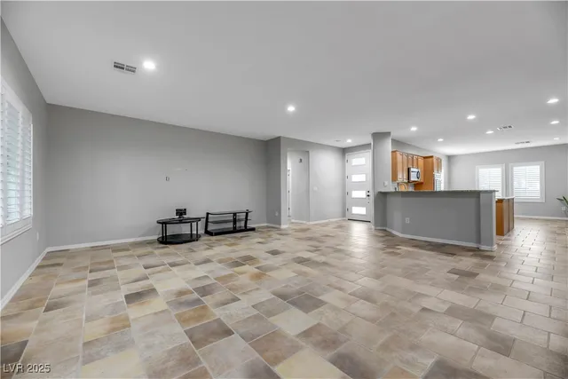 $2,500 | 2130 Fort Halifax Street, Henderson, NV 89052