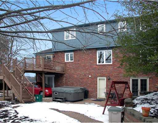 100 Yorktown Road Canonsburg, PA 15317 - Photo 16 of 18 Exterior Back. DECK