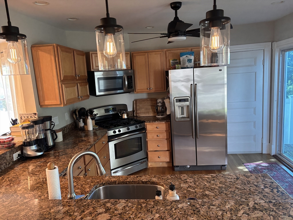20 Robinwood Road Dedham, MA 02026 - Photo 8 of 17