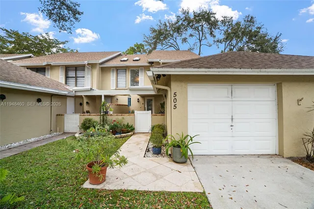 $3,500 | 505 Maplewood Drive, Greenacres, FL 33415