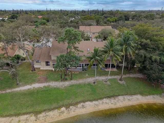 $3,500 | 505 Maplewood Drive, Greenacres, FL 33415