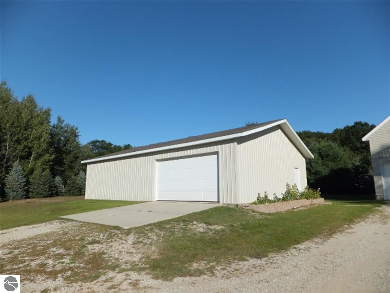9655 Martin Road Honor, MI 49640 - Photo 4 of 64 1776936-3.JPG