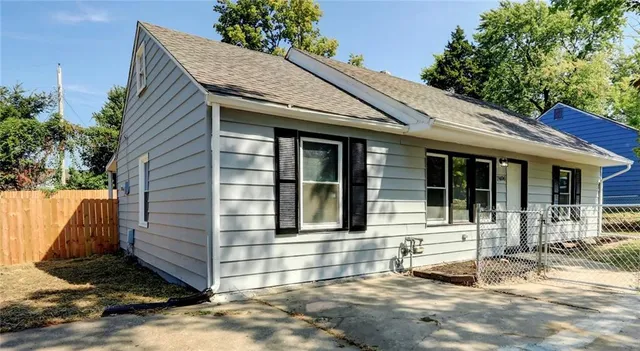 $155,000 | 7406 East 57th Street, Kansas City, MO 64129
