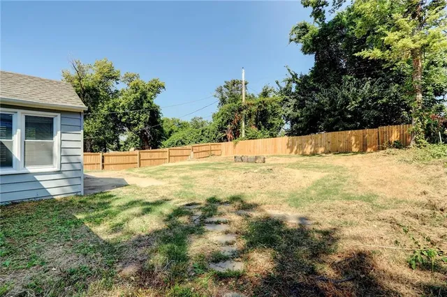 $155,000 | 7406 East 57th Street, Kansas City, MO 64129