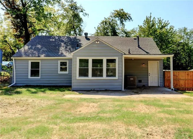 $155,000 | 7406 East 57th Street, Kansas City, MO 64129