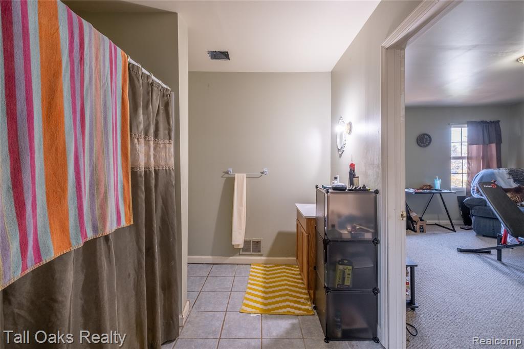 6054 East Pierson Road Flint, MI 48506 - Photo 35 of 38