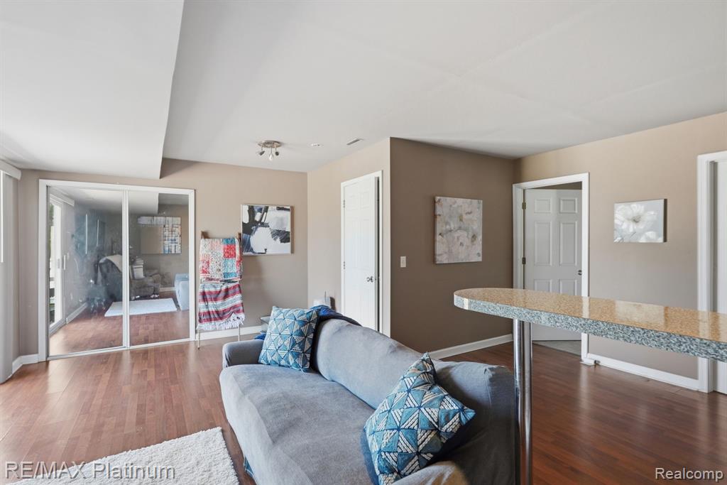 1714 Newgate Lane Howell, MI 48843 - Photo 13 of 27