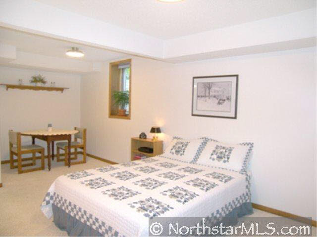 1223 30th Street Northwest Rochester, MN 55901 - Photo 9 of 10 Gallery Image 9