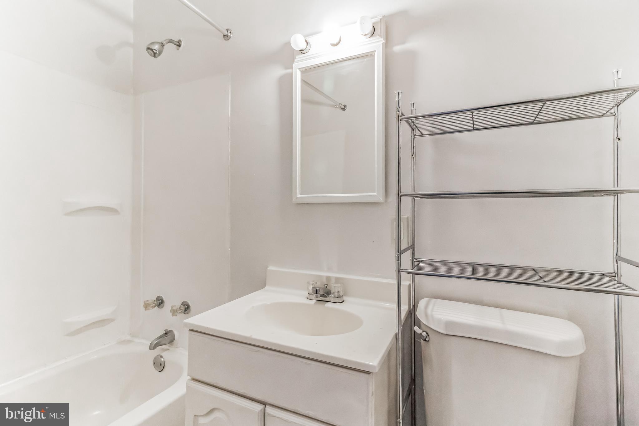 3521 Juneway Baltimore, MD 21213 - Photo 8 of 15 Gallery Image 8