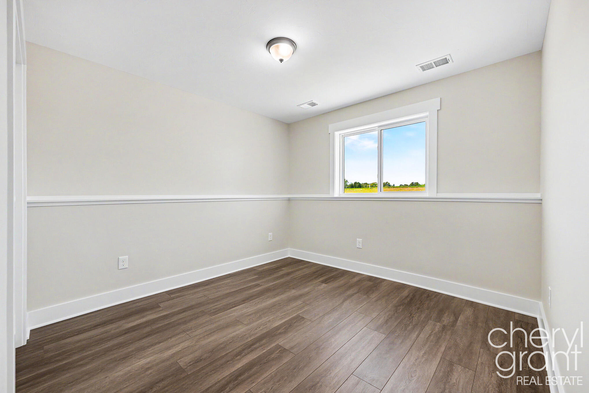 5625 Whites Bridge Road Belding, MI 48809 - Photo 31 of 43 Bedroom 3