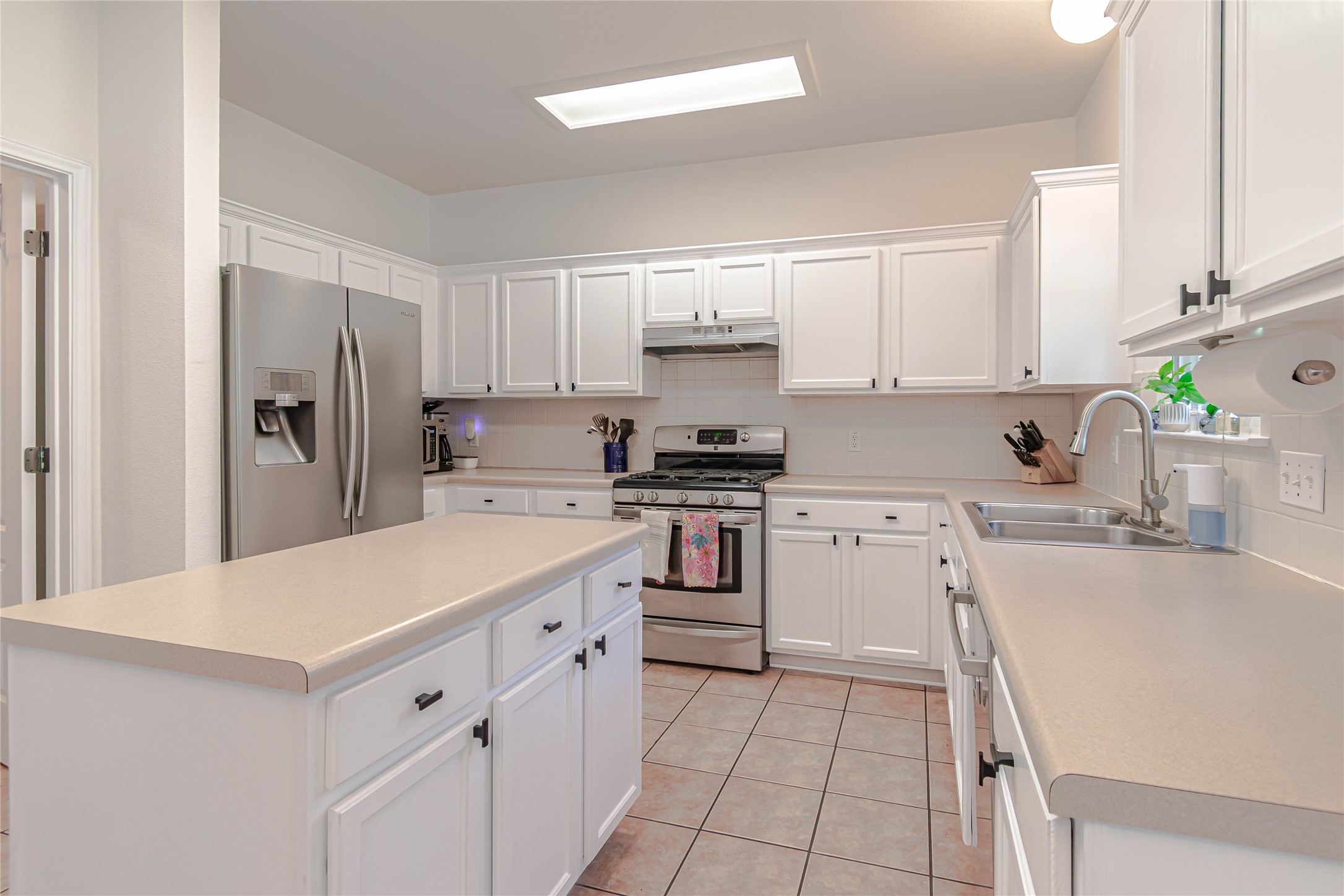 4716 Cockrell Court Austin, TX 78749 - Photo 17 of 40