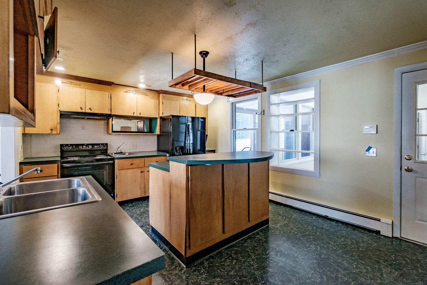 959 South Witham Road Auburn, ME 04210 - Photo 13 of 47 20190326gp-61017