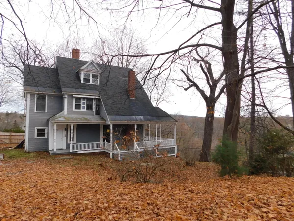 $279,000 | 15 Western Promenade, Auburn, ME 04210