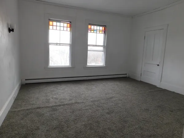 $279,000 | 15 Western Promenade, Auburn, ME 04210