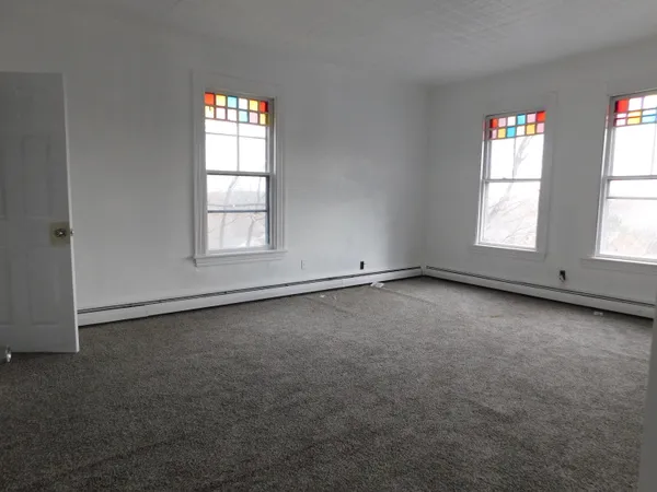 $279,000 | 15 Western Promenade, Auburn, ME 04210