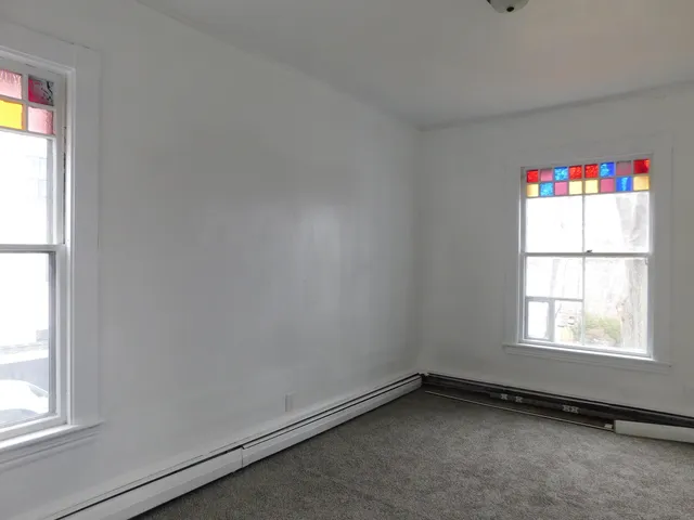 $279,000 | 15 Western Promenade, Auburn, ME 04210