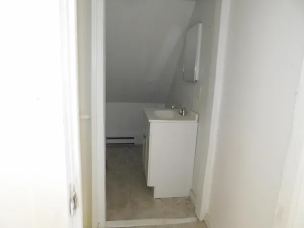 $279,000 | 15 Western Promenade, Auburn, ME 04210