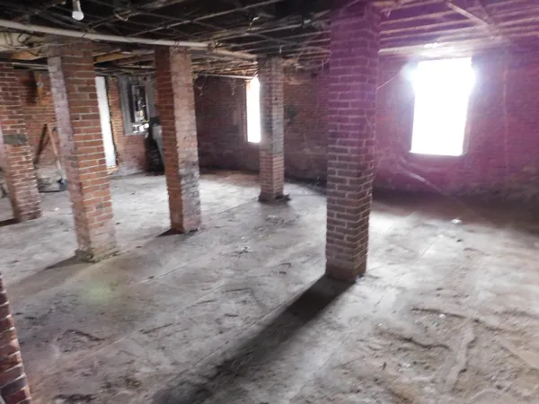 $279,000 | 15 Western Promenade, Auburn, ME 04210