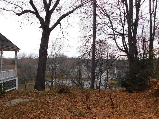 $279,000 | 15 Western Promenade, Auburn, ME 04210