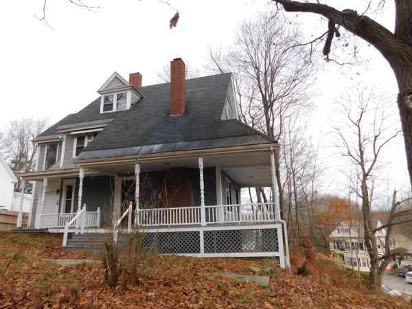 $279,000 | 15 Western Promenade, Auburn, ME 04210