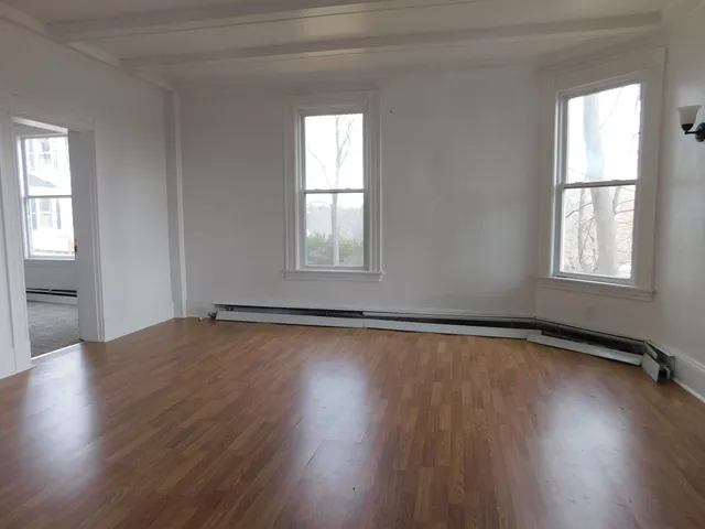 $279,000 | 15 Western Promenade, Auburn, ME 04210