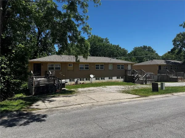 $370,000 | 815 Broad Street, Warrensburg, MO 64093